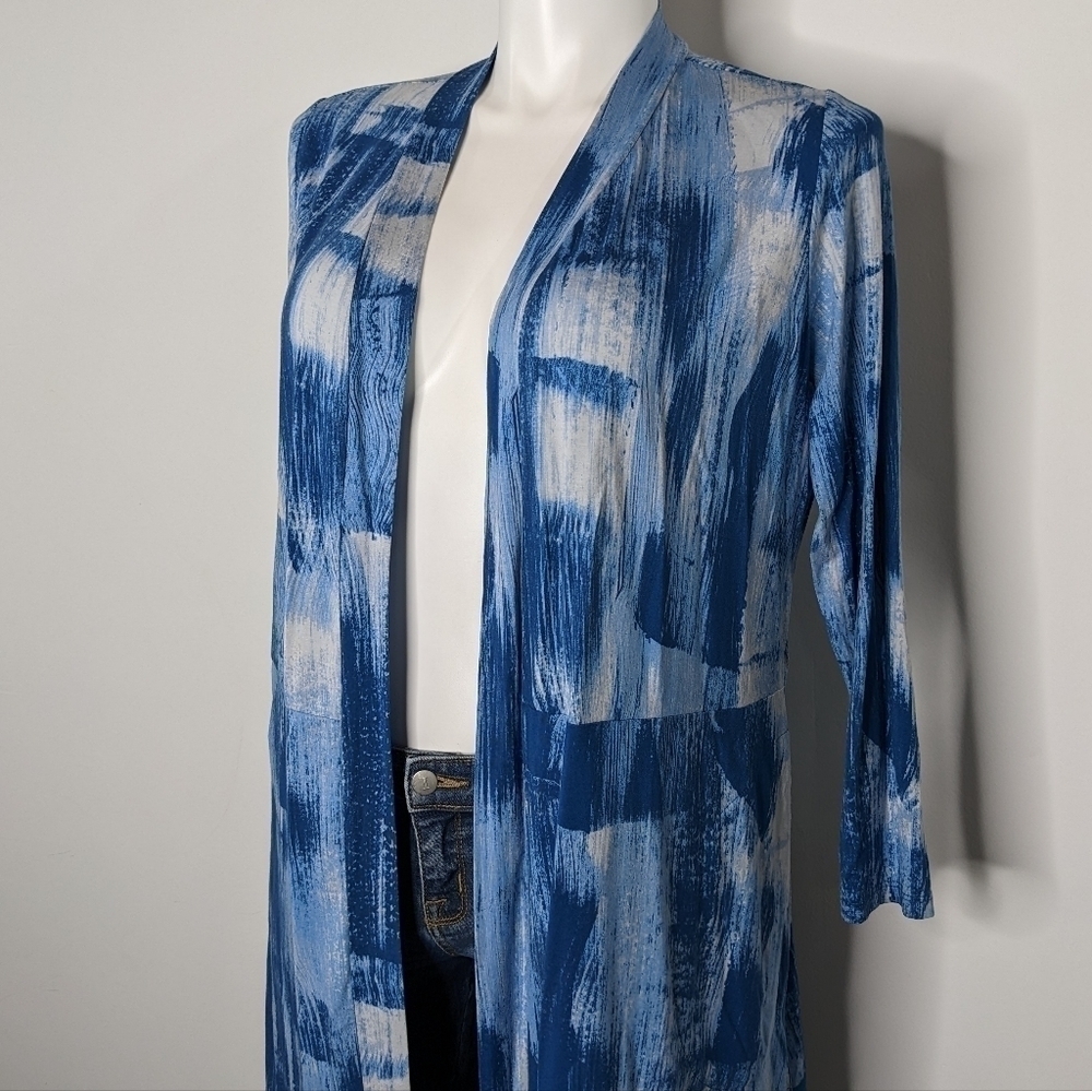 ✨3/$15 LOGO Lori Goldstein blue white lightweight open cardigan LP - Picture 2 of 8